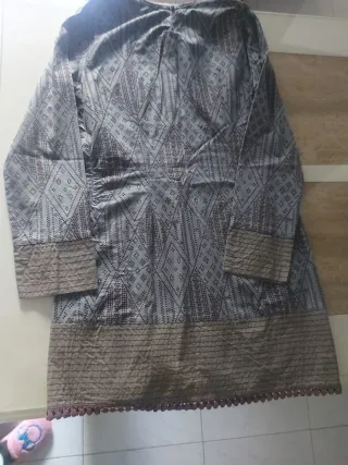 Vestido largo estampado beige