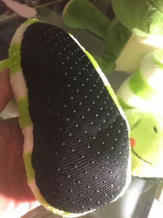 Set peluche rana e scarpine bimba