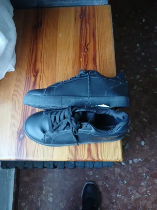 Tenis Lefties negros sin usar talla 43