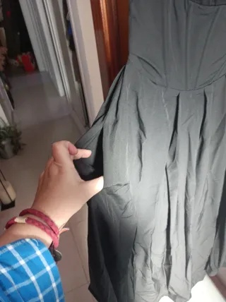 Vestido negro de viscosa. Nuevo sin estrenar.