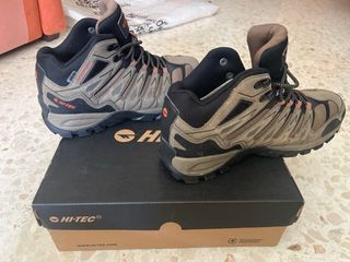 Botas de senderismo Hi-Tec marrones y grises