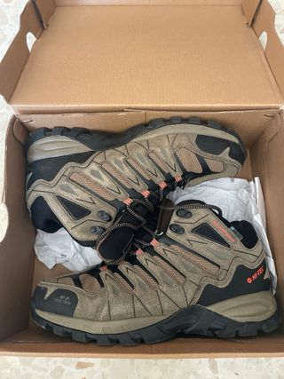 Botas de senderismo Hi-Tec marrones y grises