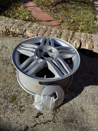 Llanta Renault 16” 4x100