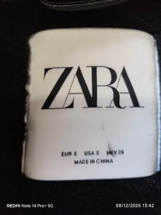 Cazadora Zara efecto piel negra
