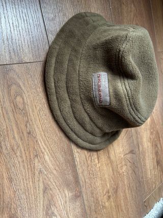 Gorro y bufanda polar Disney Dinosauro