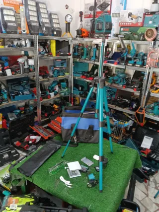 Livella laser 16 linee autolivellante