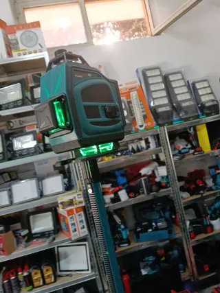 Livella laser 16 linee autolivellante