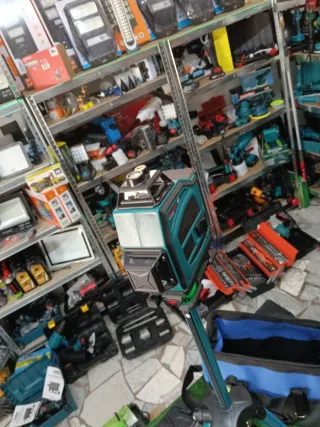 Livella laser 16 linee autolivellante