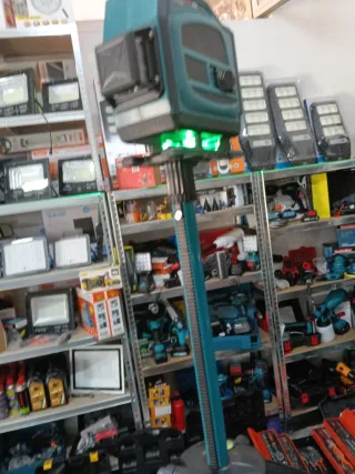 Livella laser 16 linee autolivellante