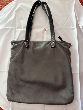 Borsa a spalla grigio con teschi