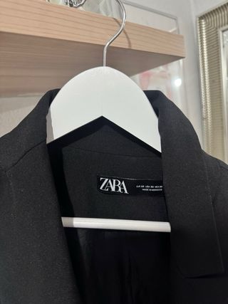 Chaleco negro Zara Talla XS