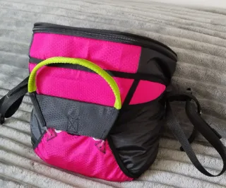 Contenedor paracaídas