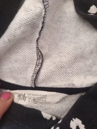 Sudadera con capucha floral