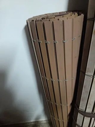 2 Persianas enrollables de plástico, cada una 15e