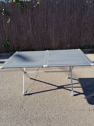 Mesa de camping Brunner de aluminio