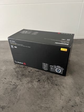 Cuerpo cámara Panasonic Lumix GH5 + Bolsa/Baterías