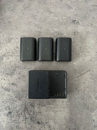 Cuerpo cámara Panasonic Lumix GH5 + Bolsa/Baterías