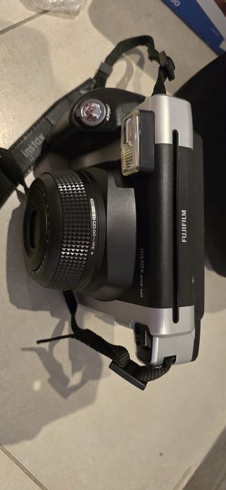 Cámara Fujifilm Instax Wide 300 + Bolso