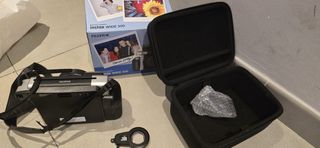 Cámara Fujifilm Instax Wide 300 + Bolso