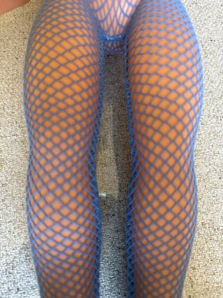 Medias de rejilla azules para Nancy