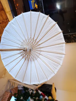 Paraguas chino hecho a mano blanco