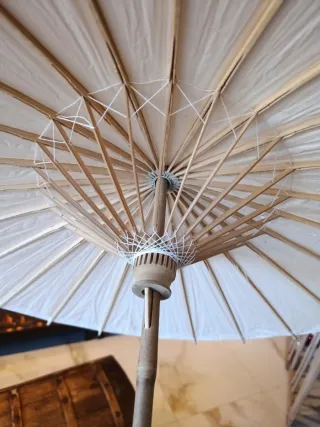 Paraguas chino hecho a mano blanco