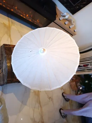 Paraguas chino hecho a mano blanco
