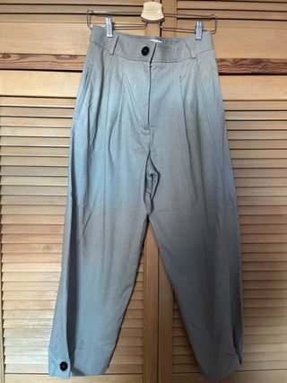 Pantalones Zara pinzas beige