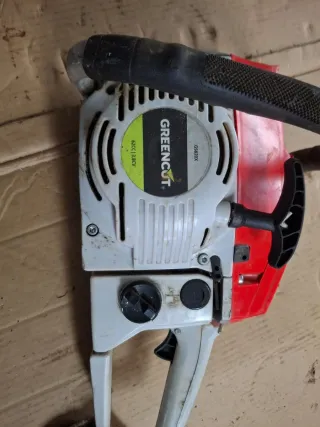 Motosierra Greencut 62cc sin tapa cadena
