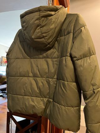 Chaqueta GreenCoast verde oliva.