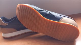 Zapatillas Reebok Azul Marino y Beige