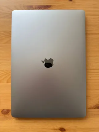 MacBook Pro 15 2019 16GB 500GB