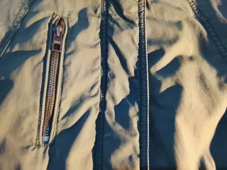 Abrigo Only verde caqui talla XS