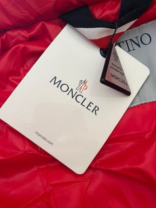 Abrigo Moncler x Valentino
