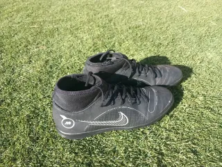 Scarpe da calcio Nike nere taglia 41