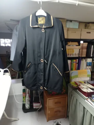 Chaquetón DAVID BARRY negro y mostaza