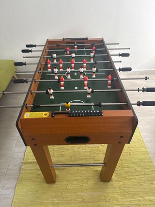 Futbolín de madera