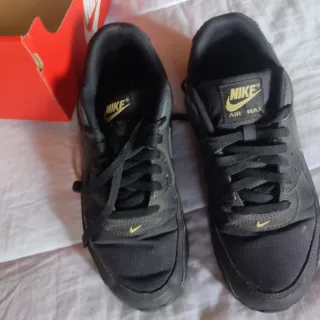 Zapatillas Nike Air Max 90 Negras.