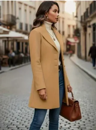 Elegante Abrigo color Caqui de Mujer