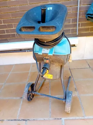 Trituradora de ramas Khendoo