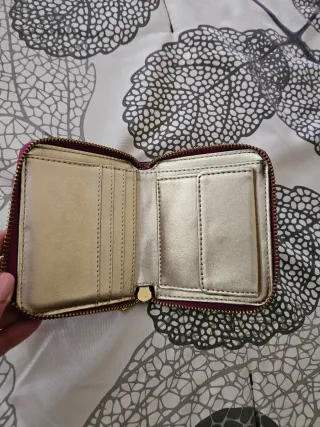 Monedero Guess Rosa Cocodrilo