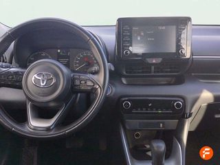Toyota Yaris 1.0 116h Dynamic