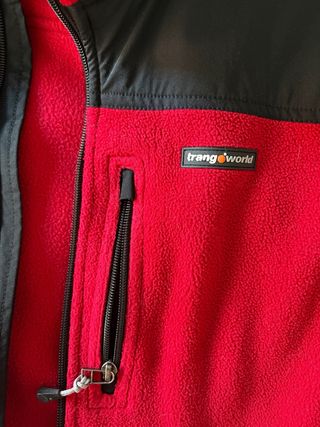 Chaqueta TrangoWorld Polar Técnica Roja y Negra
