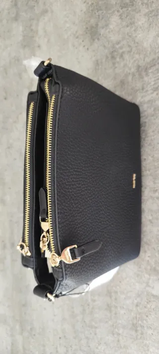 Bolso negro Parfois con cadena dorada