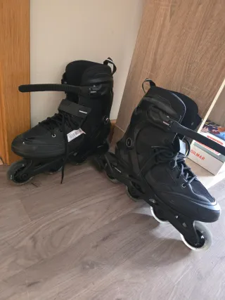 Patines en línea negros