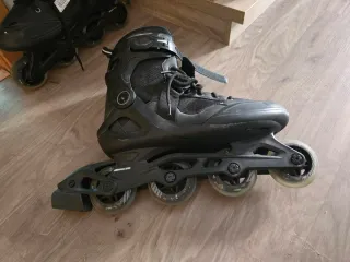 Patines en línea negros