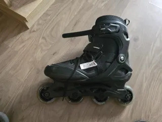 Patines en línea negros