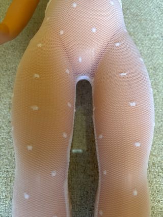 Medias blancas con topos para Nancy