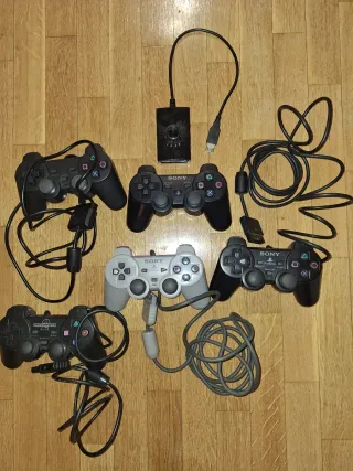 Controller per PlayStation 2, 1 adattatore e 1 per PS3