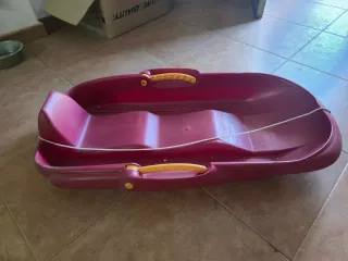 Trineo granate con cuerda